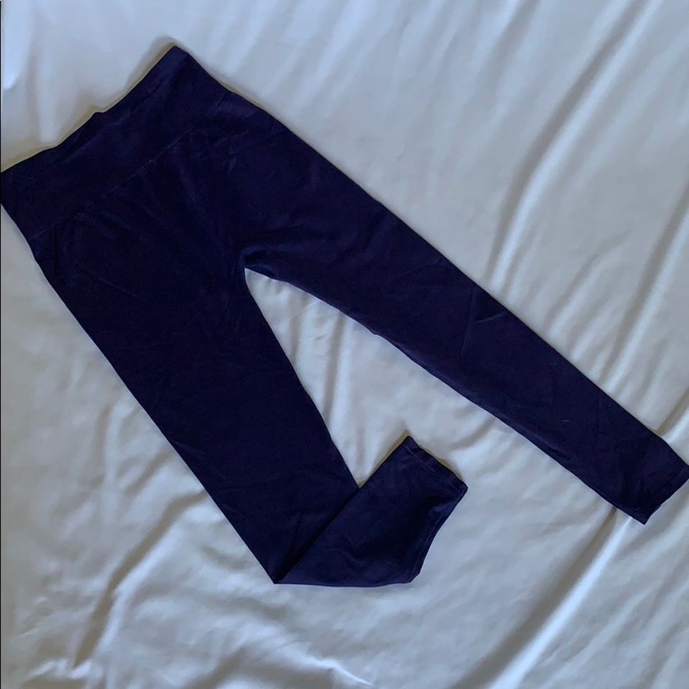 Fabletics Seamless High-Waisted Solid Legging - image 5